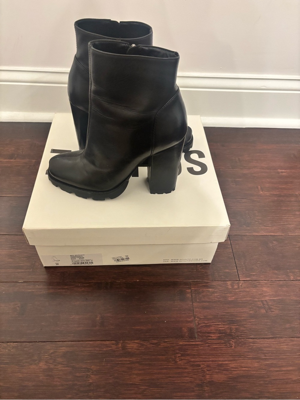 SCHUTZ Bota Salto Alto